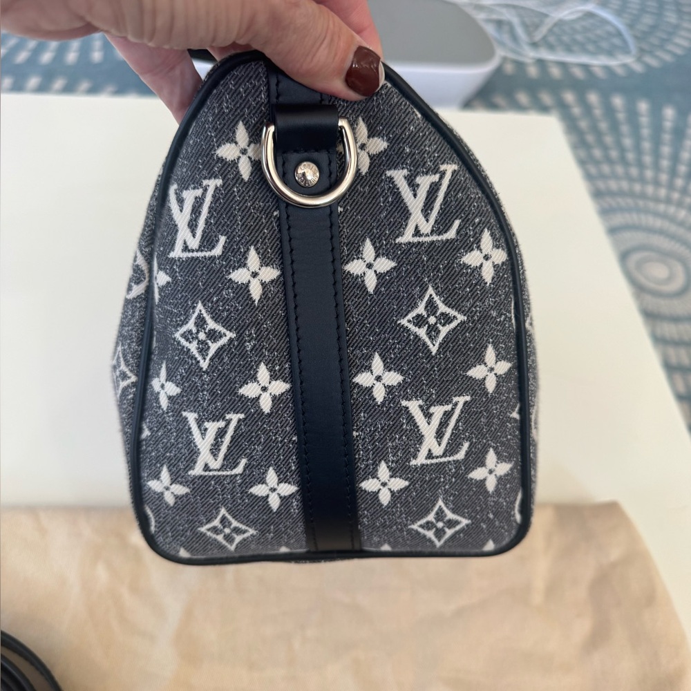 I lowered the price to sell  
Louis Vuitton Black and Gray Monogram Speedy 25 - Picture 4 of 16